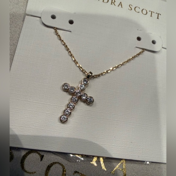 ✝️Kendra Scott KS Cross Gold Pendant Necklace in White Crystal - Picture 5 of 7